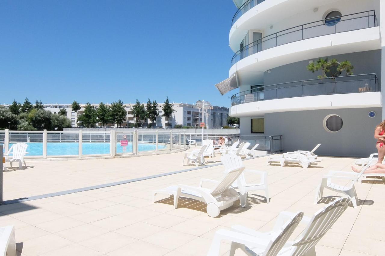 ラ・ロシェルL'Albatros- Parking - Piscineアパートメント エクステリア 写真